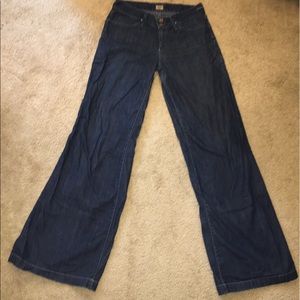 Gold Sign Brand Orchid Style Jeans